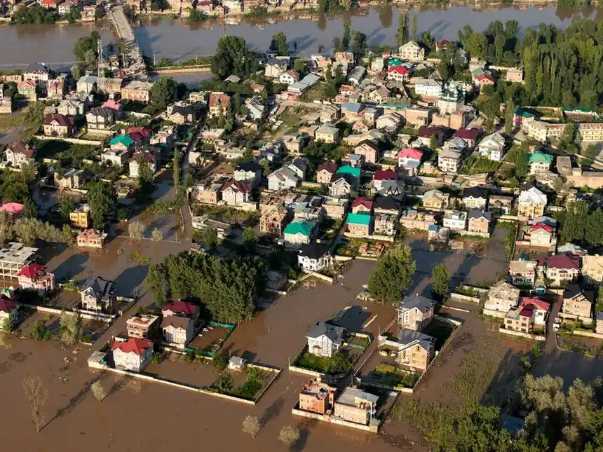 Aerial view showing extensive flooding in an urban area of Kashmir, India.