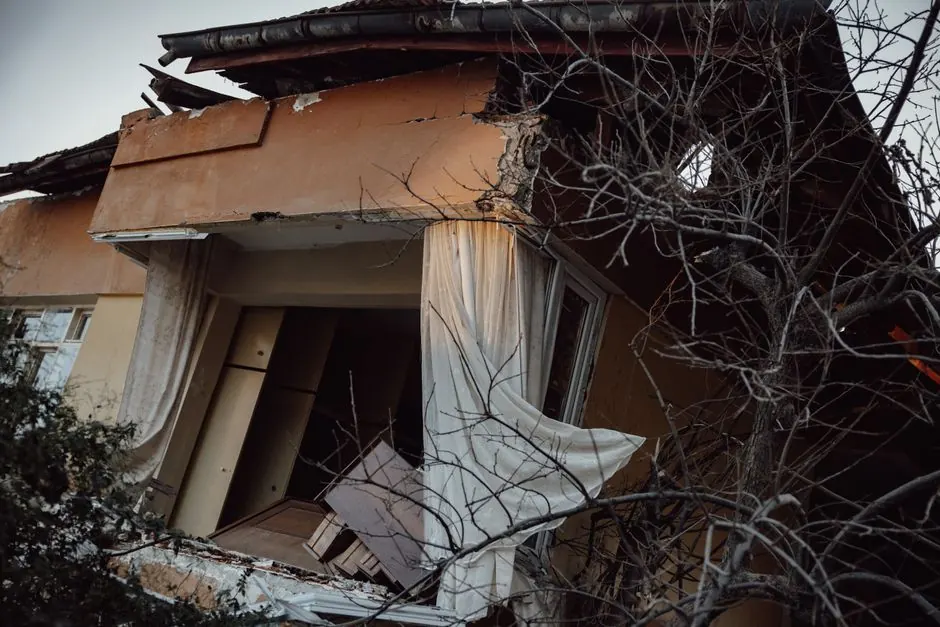 Water damage restoration cost in Angleton: what to expect